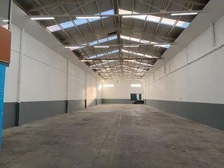 Lloguer Solar industrial a Lliçà de Vall. Nave reformada con buena imagen