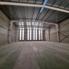 Industrial building in Masquefa. Nave completamente diafana, aislada, tipo c