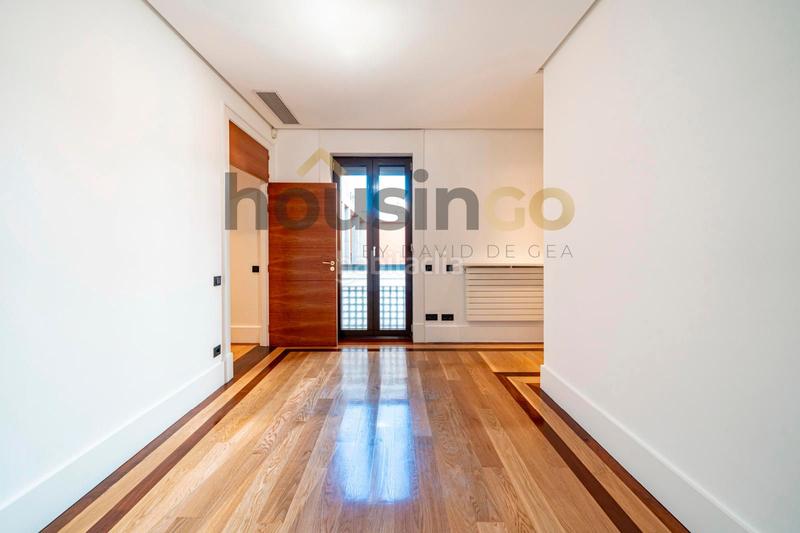 Foto a6628124-2c6c-4102-b323-dd1c8cbb4523. Alquiler ático  dúplex en alquiler en calle serrano en Madrid