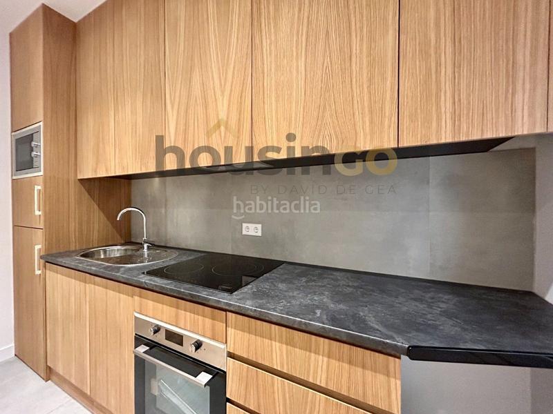 Foto 0ac7453e-09c9-473c-adcb-431f0b273cd8. Alquiler apartamento apartaestudio en alquiler en plaza castilla en Madrid