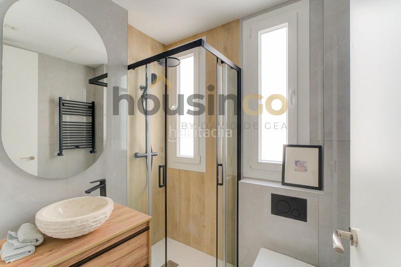 Foto fd273028-ddc0-49a0-ba0e-fe7ffad5cebe. Dachwohnung mit heizung in Recoletos Madrid