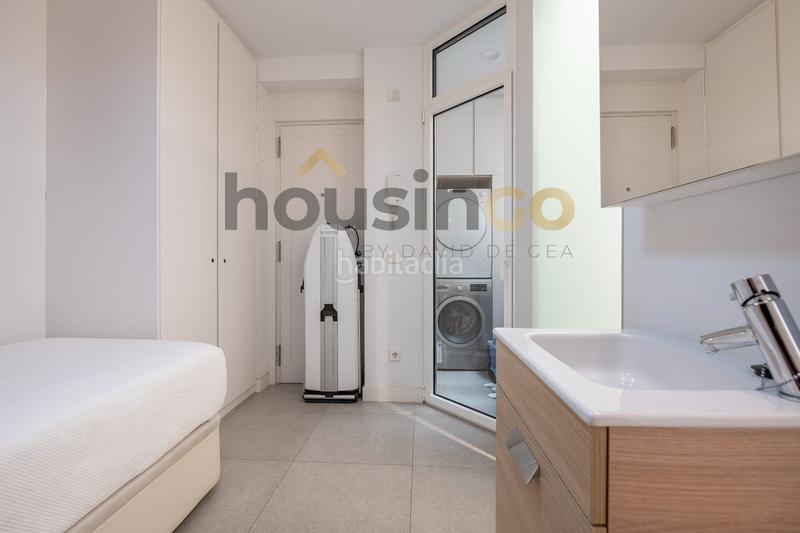 Foto da7a025a-72f8-4d19-a7af-7ce8e639c534. Piso  en venta en avenida menéndez pelayo en Ibiza Madrid