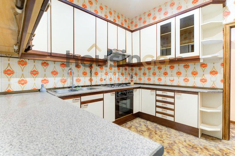 Foto 29c54888-a695-4b10-8e09-a39d2ba46ba8. Alquiler piso  en alquiler en calle doctor esquerdo en Madrid