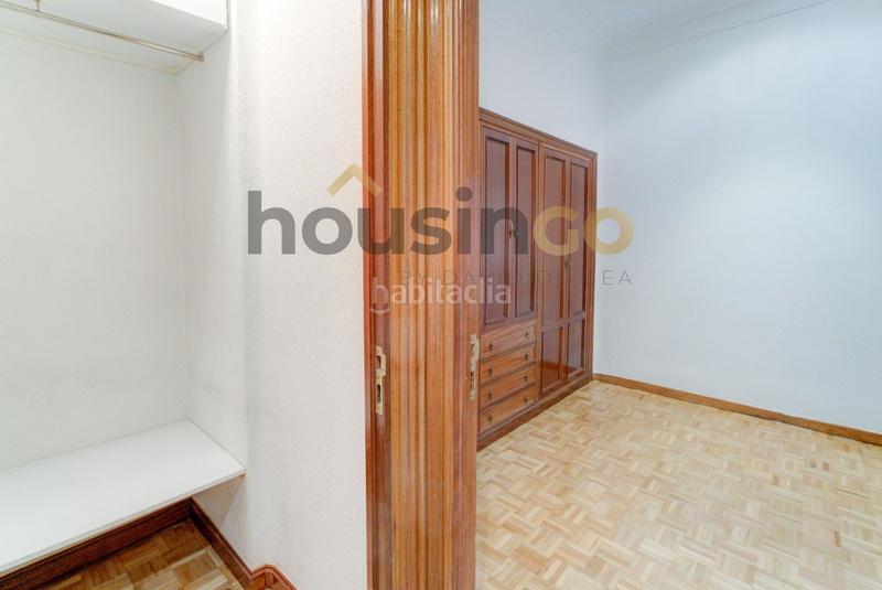 Foto 6566b234-e571-46dc-809a-7063cd3047e5. Alquiler piso  en alquiler en calle doctor esquerdo en Madrid