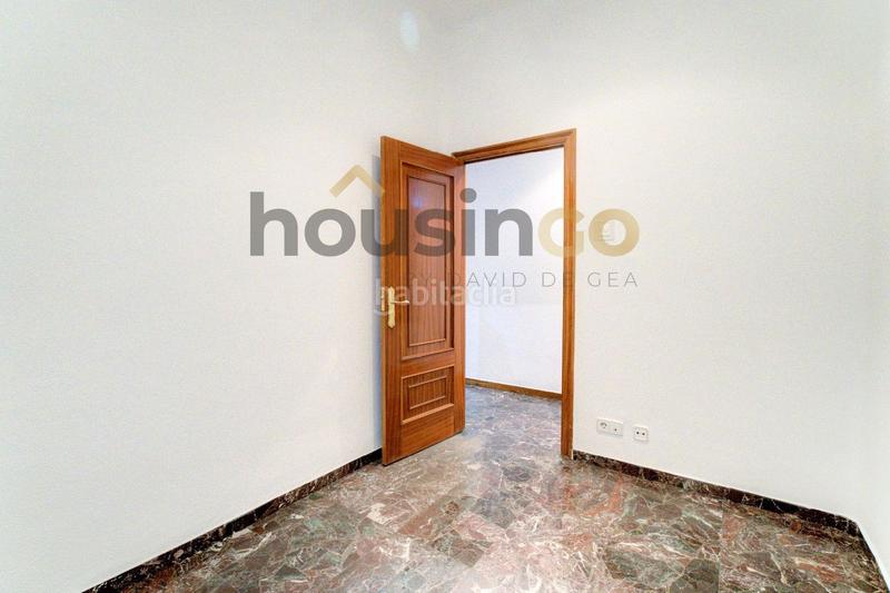 Foto 8d67a9bd-6bfd-4344-a21a-f03645727eec. Rent flat with heating in Niño Jesús Madrid
