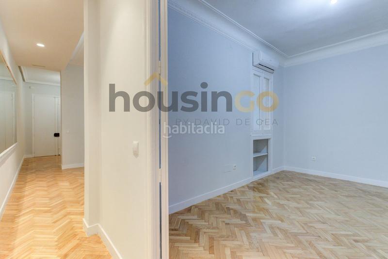 Foto b6944801-ca8a-4ff4-9924-7ed2702b3f01. Alquiler oficina  en alquiler en calle Goya en Madrid