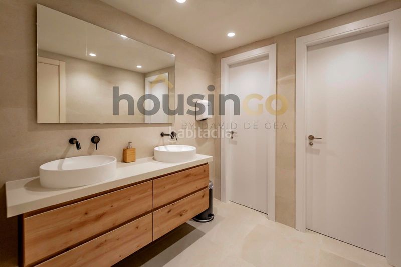 Foto 92509535-f5f1-42fd-a40b-9b9fc8889fd0. Oficina  en venta en calle pinar en El Viso Madrid