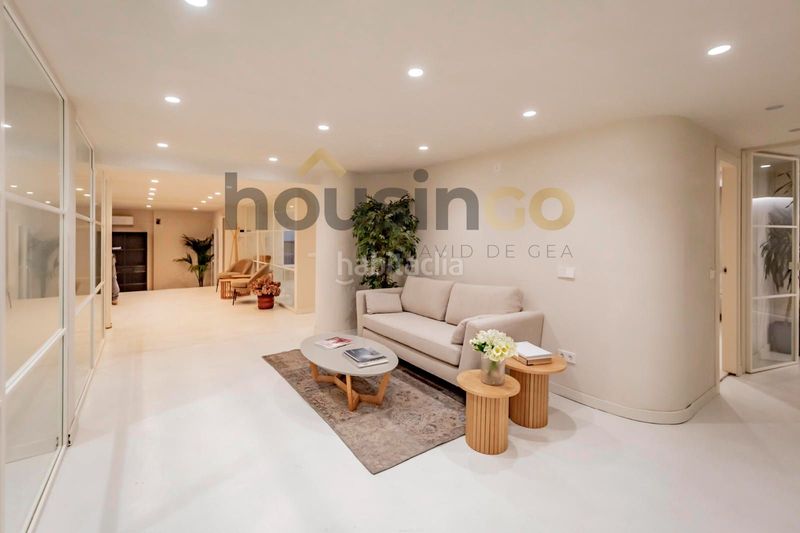 Foto f3062496-114e-41b3-bee4-a5e76267eb57. Oficina  en venta en calle pinar en El Viso Madrid