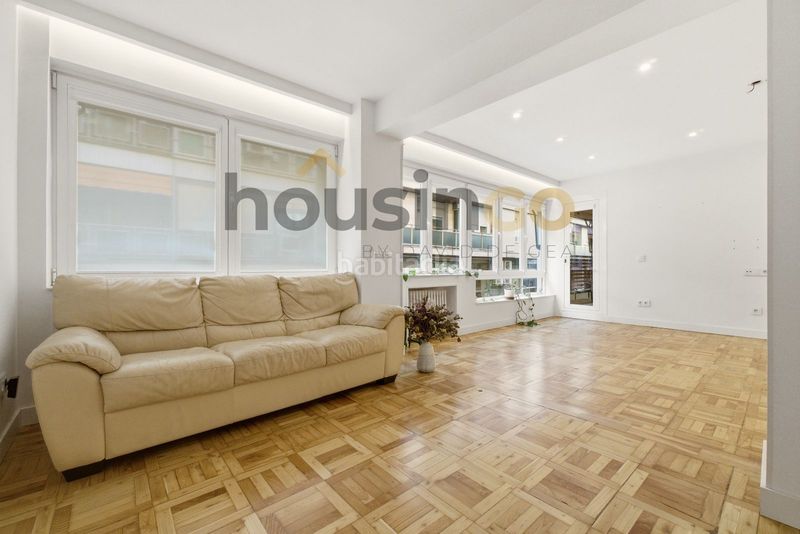 Foto eb6f8ed9-9099-41d2-8510-608d0a4efeb7. Pis amb calefacció aparcament a Guindalera Madrid