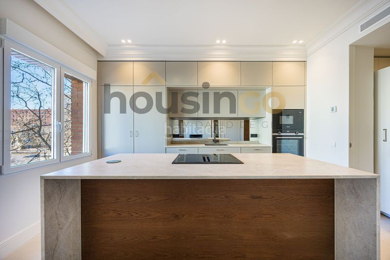 Foto 045c0a35-5db5-4d38-bae5-3f9c38a55a54. Piso  en venta en calle ríos rosas en Ríos Rosas-Nuevos Ministerios Madrid