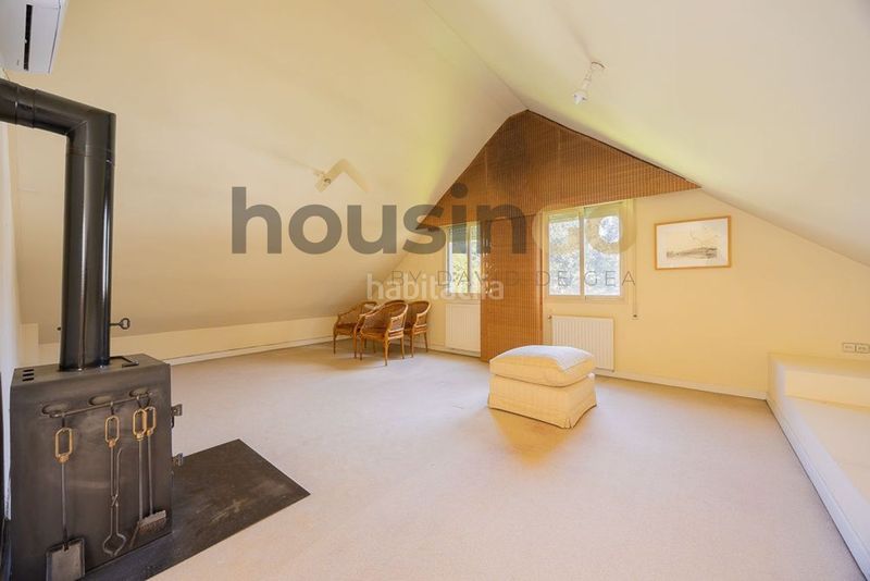 Foto 2d21da2a-5d7b-4073-b467-fb4fc1b115db. Xalet amb calefacció aparcament piscina a Fuentelarreina Madrid