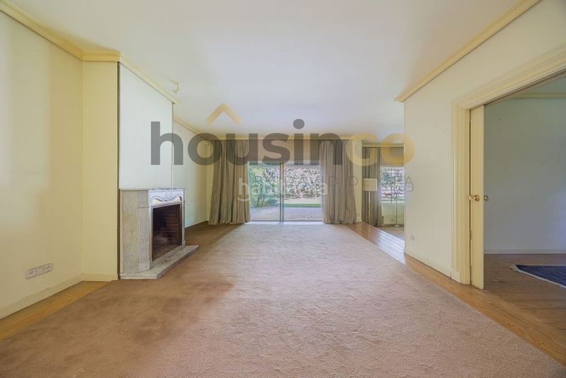 Foto 5ddc5e99-24ed-44c6-b93d-3a0efd35822d. Xalet amb calefacció aparcament piscina a Fuentelarreina Madrid