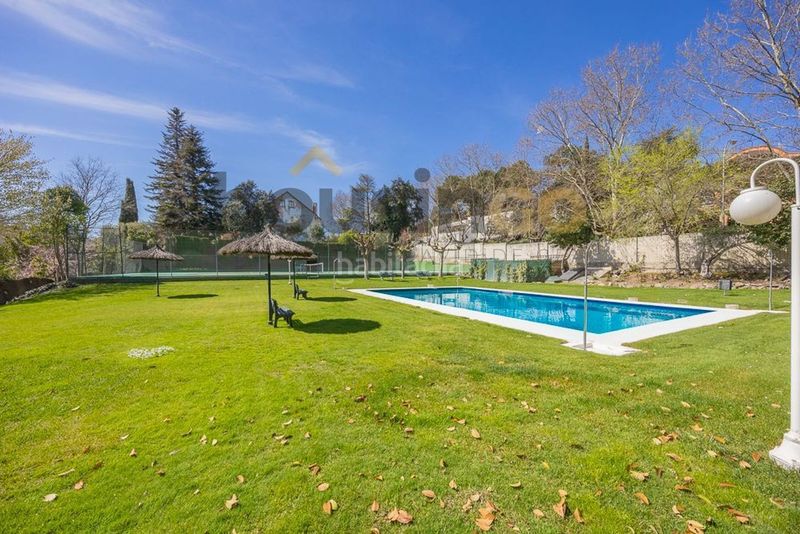 Foto 90570492-9803-4a62-a22a-c69746f5da33. Xalet amb calefacció aparcament piscina a Fuentelarreina Madrid