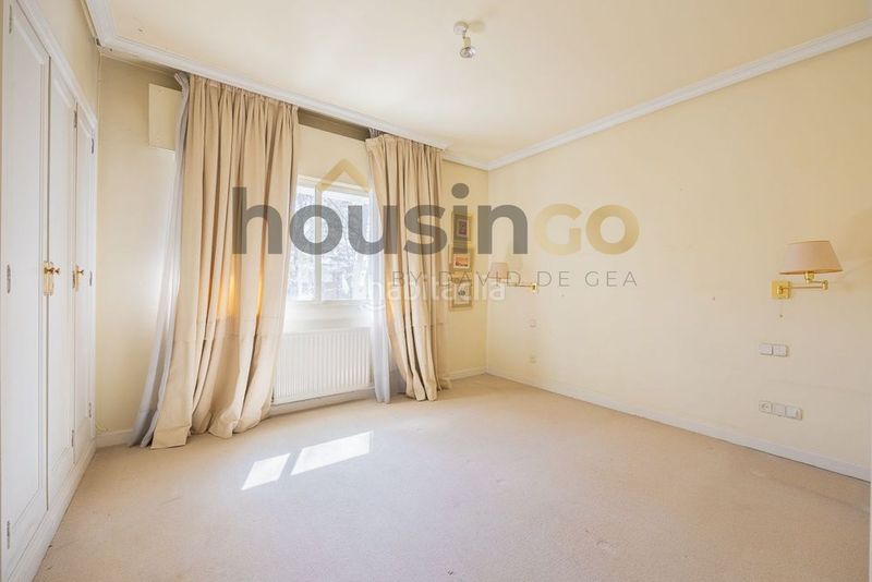 Foto cd210ea9-e15b-49b7-a82b-2e70abd6d7c3. Xalet amb calefacció aparcament piscina a Fuentelarreina Madrid