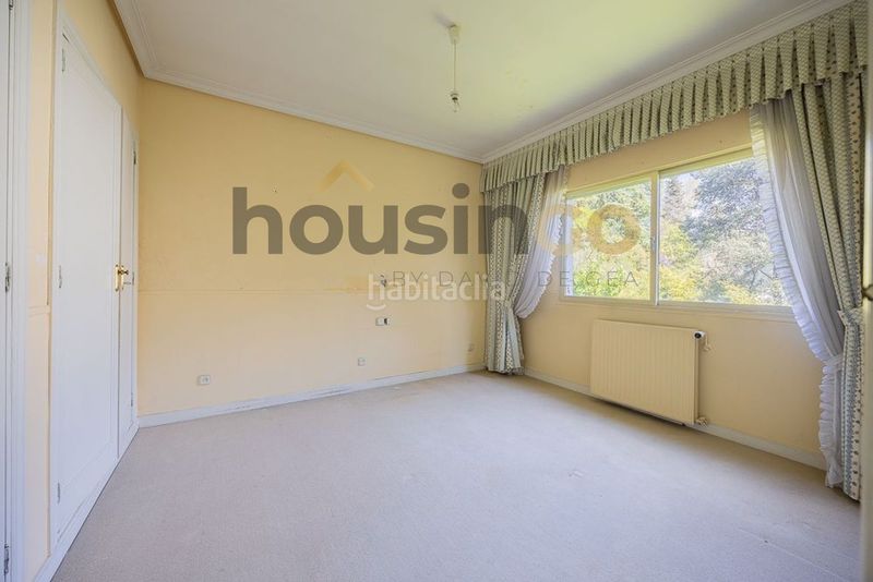 Foto dbba77eb-689f-431b-9abe-e74ebc7ae98c. Xalet amb calefacció aparcament piscina a Fuentelarreina Madrid