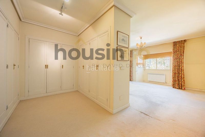 Foto ffbc79c4-75df-4d0a-b56f-eb921dccc3b2. Xalet amb calefacció aparcament piscina a Fuentelarreina Madrid