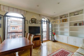 Location Appartement  Diego de león. Piso en alquiler en calle diego de león