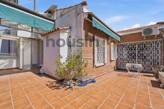 Xalet a Jerónimos. Chalet independiente en venta en jerónimos