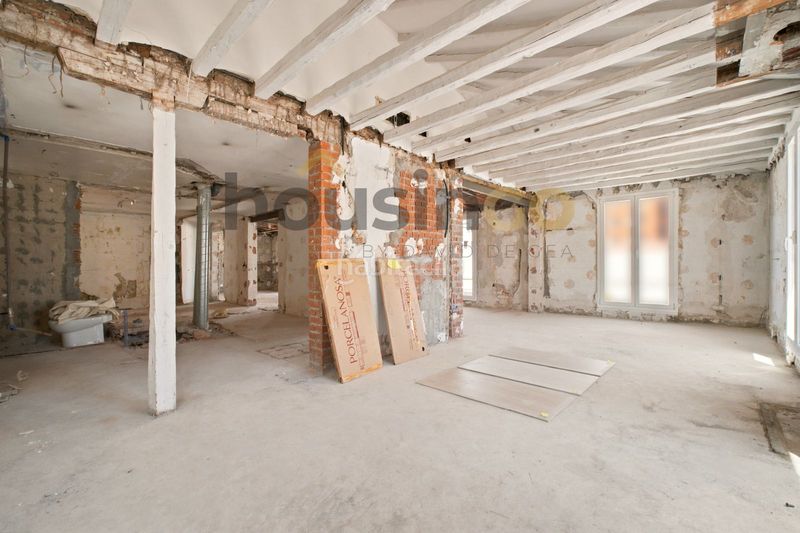 Foto afee85a8-7d0a-4a5e-af9e-61cda8919e45. Àtic amb calefacció a Cortes-Huertas Madrid