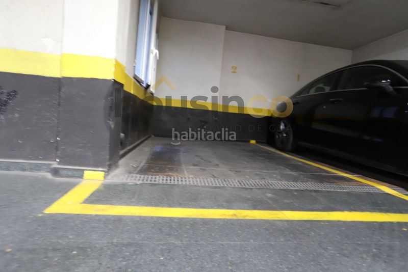 Foto 5078c0f4-e68e-49de-9a26-243956cd5f05. Aparcament cotxe a Jerónimos Madrid