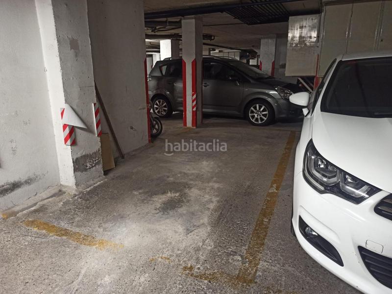 Foto 4246830e-098b-45a2-ac23-0c0ac6eb529d. Parking coche garaje con capacidad para coche grande en Cádiz