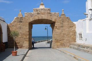 Pis a La Caleta - La Viña. Vivienda 3 dormitorios 1 baño playa de la caleta  barrio de la v