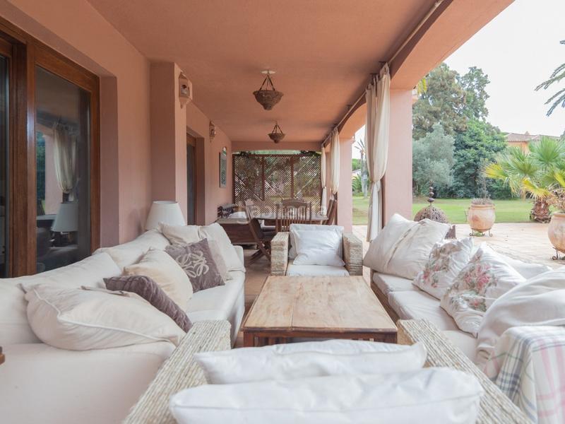 Foto 06b7804b-ee14-4a94-9b61-ab761f437ed0. Chalet bonito chalet independiente en Los Gallos Chiclana de la Frontera