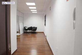 Miete Büro in Centro Histórico. Oficina con recepcion y dos despachos, zona ramon de carranza