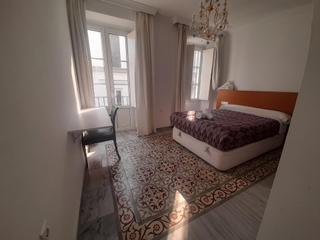 Appartement à Centro Histórico. Estupendo piso de 3 habitaciones junto al ayuntamiento