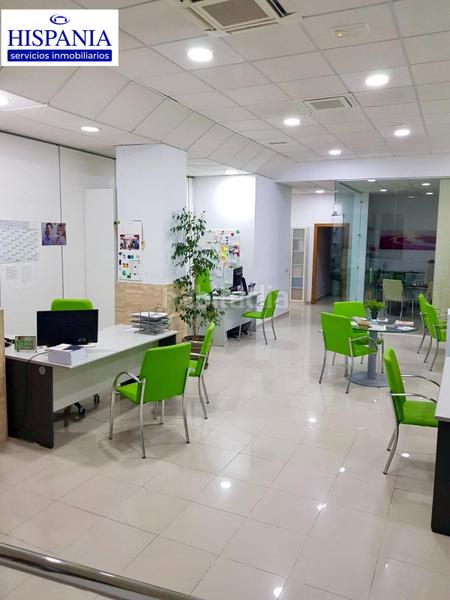 Foto 68d8f3e8-9537-4610-ae84-ada05c441483. Local comercial local amplio y en perfecto estado en inmejorable zona. en Cádiz