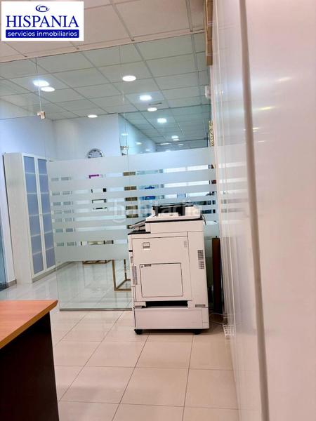 Foto f876a1d7-f7be-47a9-94f5-2ca3fedab218. Local comercial local amplio y en perfecto estado en inmejorable zona. en Cádiz