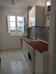 Alquiler Piso en El Pópulo - Santa María. Bonito apartamento de alquiler anual en zona centro cuesta de la