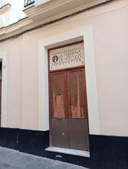 Lloguer Local Comercial a El Pópulo - Santa María. Estupendo local situado en el pópulo ideal para negocio. hostele