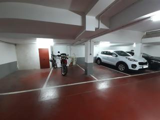 Parking coche en Astilleros - La Paz  - Loreto - El Corte Inglés. Plaza de garaje en calle gas junto al parque de los ingleses