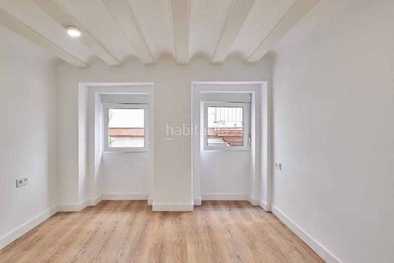 Foto 0a4cbc12-214f-4781-ab63-a9105cb015c5. Planta baja vivienda entresuelo, exterior de tres dormitorios y 2 baños en el centro en Cádiz