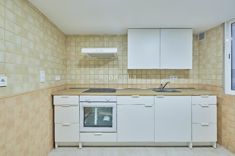 Foto bcaf3938-4b81-4a06-b497-40998f5ab137. Planta baja vivienda entresuelo, exterior de tres dormitorios y 2 baños en el centro en Cádiz