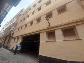Parking voiture à Calle beato diego de cadiz 12. Garaje comunitario junto a la plaza de españa