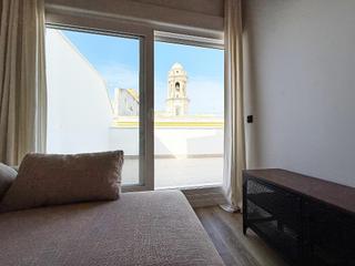 Attique à El Pópulo - Santa María. Oportunidad  ático recién rehabilitado con ascensor y terraza ju