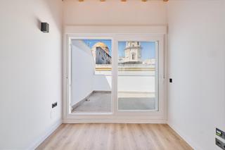 Attique à El Pópulo - Santa María. Oportunidad  ático recién rehabilitado con ascensor y terraza ju