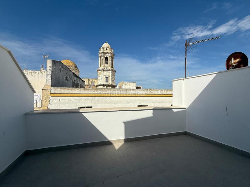 Foto b529eb38-eef3-4069-88ac-efa2251d0113. Attico con riscaldamento in El Pópulo - Santa María Cádiz