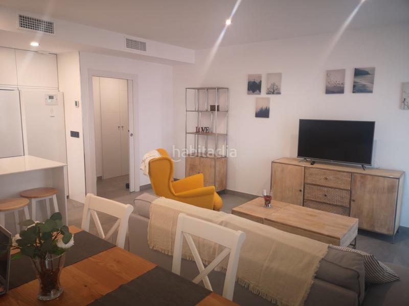 Foto c1235283-d6e2-4f67-88d8-efa78853b7bd. Alquiler piso alquiler anual vivienda de alto standing con vistas a la bahía en Cádiz