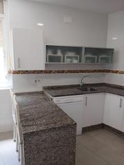 Location Appartement à Asdrúbal - Bahía Blanca. Piso muy amplio para temporada escolar junto a la playa de santa