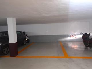 Lloguer Aparcament cotxe a Paseo Marítimo - San José - La Laguna. Garaje en alquiler  zona hospital puerta del mar