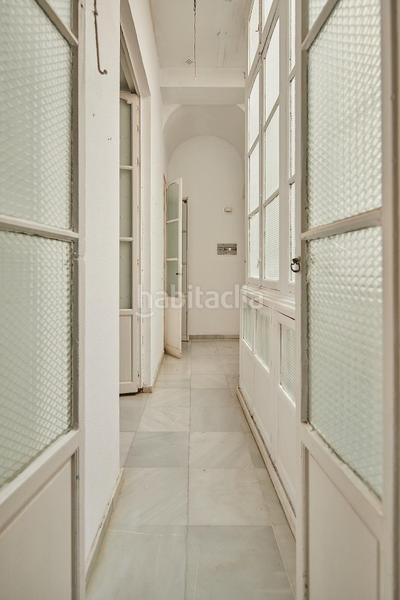 Foto 67275a79-920b-46d5-a468-5b64885b8b28. Piso  amplio con terraza y mucho encanto en Centro Histórico Cádiz