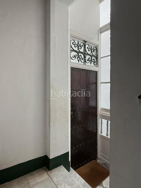 Foto 6f7672b9-ac49-46e5-835f-f69980657928. Piso  amplio con terraza y mucho encanto en Centro Histórico Cádiz