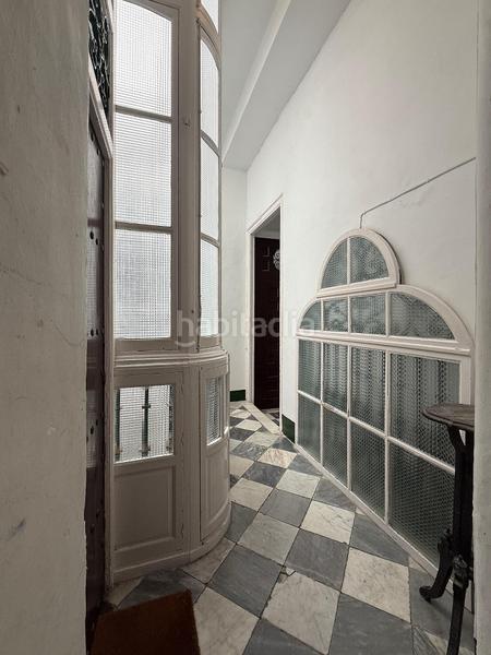 Foto f06dcc25-e53b-4070-b209-a5eab5e7cac9. Piso  amplio con terraza y mucho encanto en Centro Histórico Cádiz