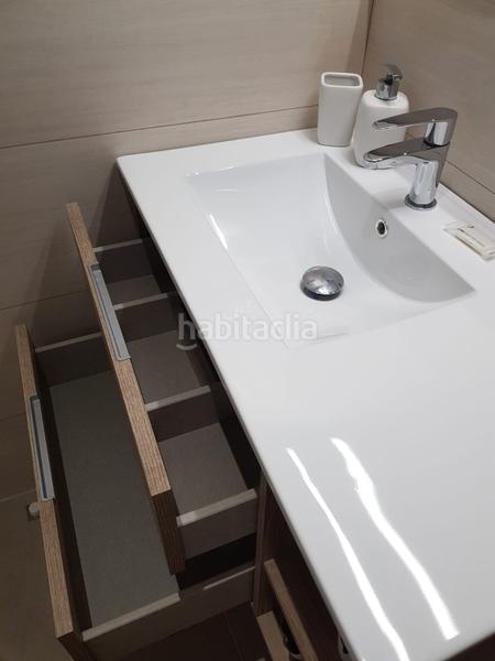 Foto 217e904c-1003-49fd-8a83-852650e0f5f6. Alquiler piso novedad alquiler anual 2 dormitorios canalejas. en Cádiz