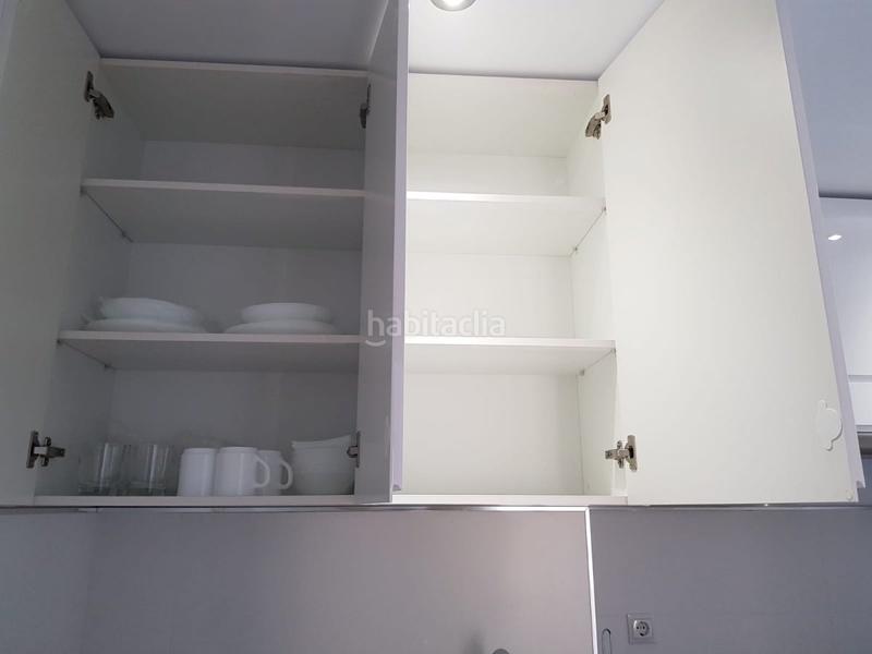 Foto 6deda937-3c6f-4139-a741-84c52eb0a6b6. Alquiler piso novedad alquiler anual 2 dormitorios canalejas. en Cádiz