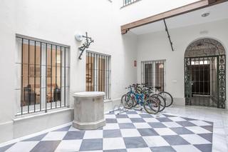 Rez-de-chaussée à La Caleta - La Viña. Vivienda seminueva junto al mercado central de abastos y muy cer