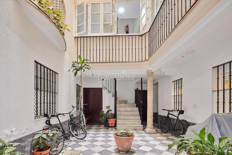 Foto e476fae9-9c6a-4b60-8723-183db4c943bc. Planta baixa a Centro Histórico Cádiz